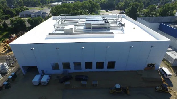 WallDataCenter_Bedrock-Side